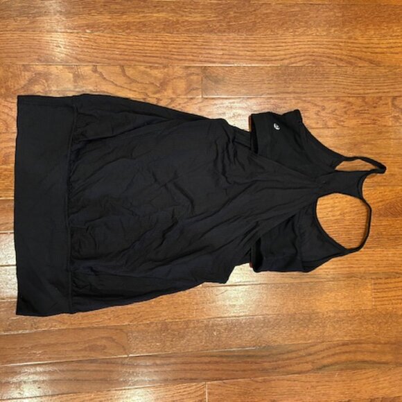 Lululemon tank - bra attached to the tank - Picture 2 of 3